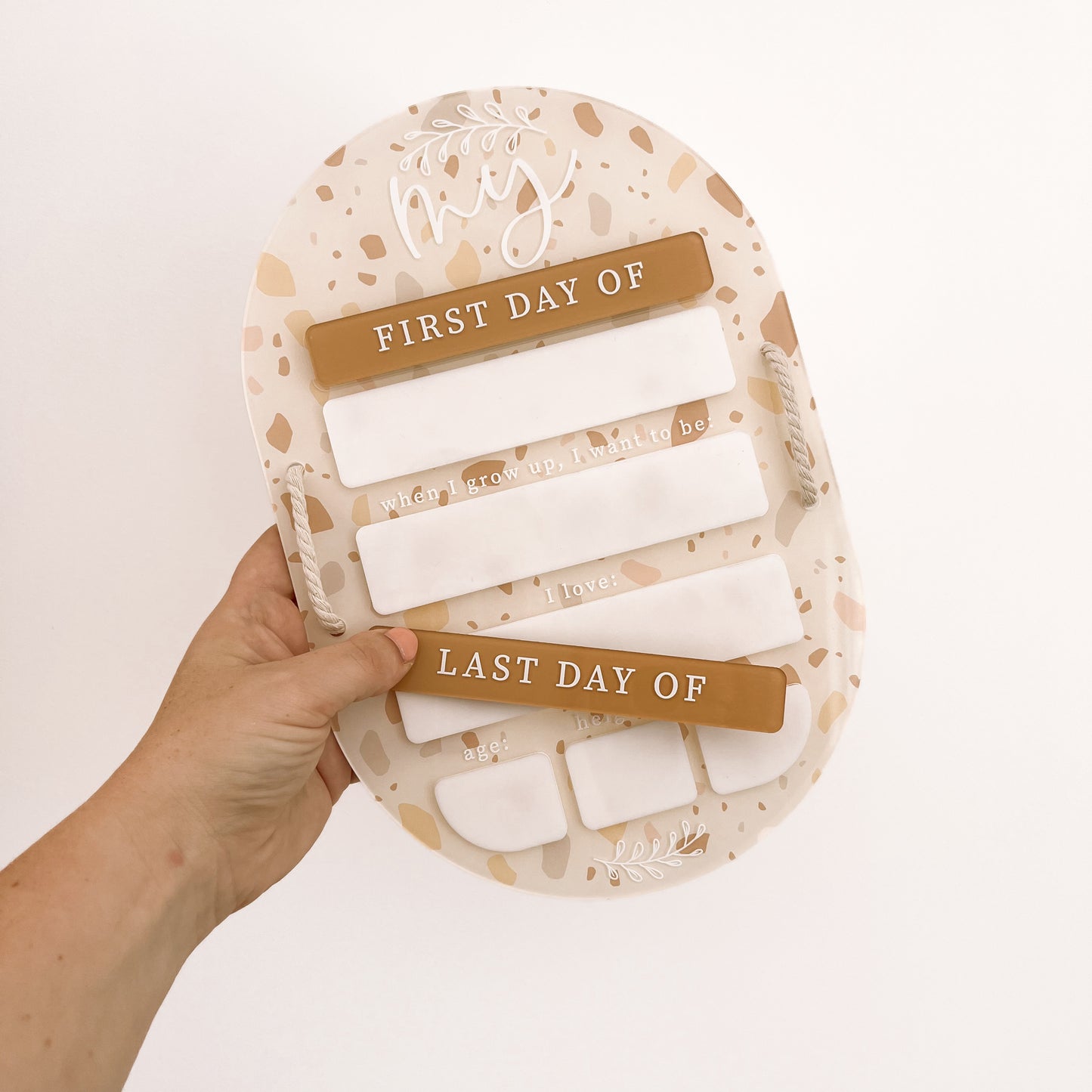 LARGE SCHOOL / DAYCARE FIRST & LAST DAY Milestone Board + FREE Whiteboard Marker | Multiple Colour + Pattern Options