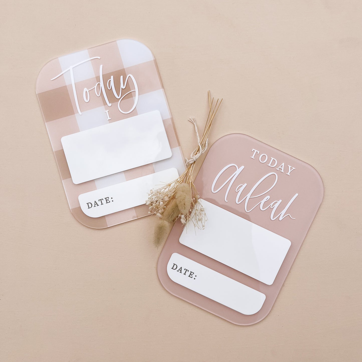WRITABLE Milestone Plaque | DEVELOPMENT | Various Pattern & Colour Options + FREE Whiteboard Marker