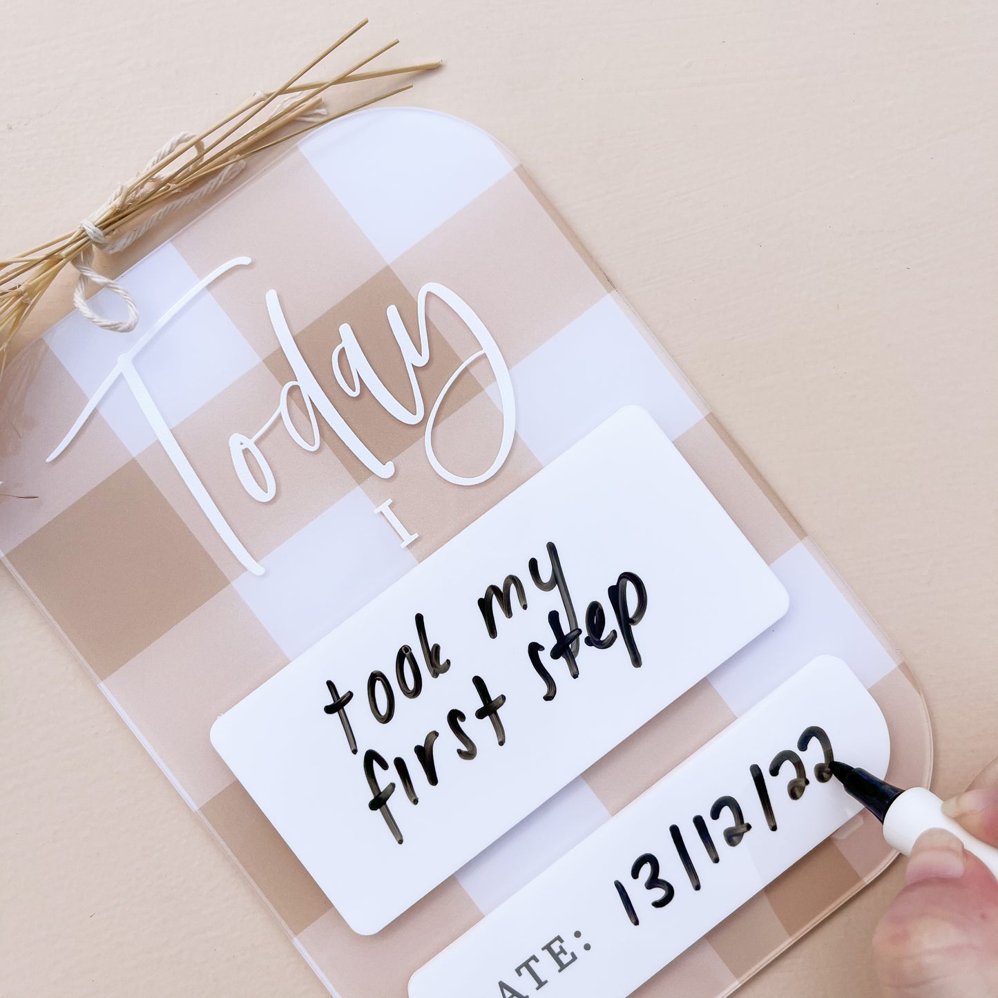 WRITABLE Milestone Plaque | DEVELOPMENT | Various Pattern & Colour Options + FREE Whiteboard Marker