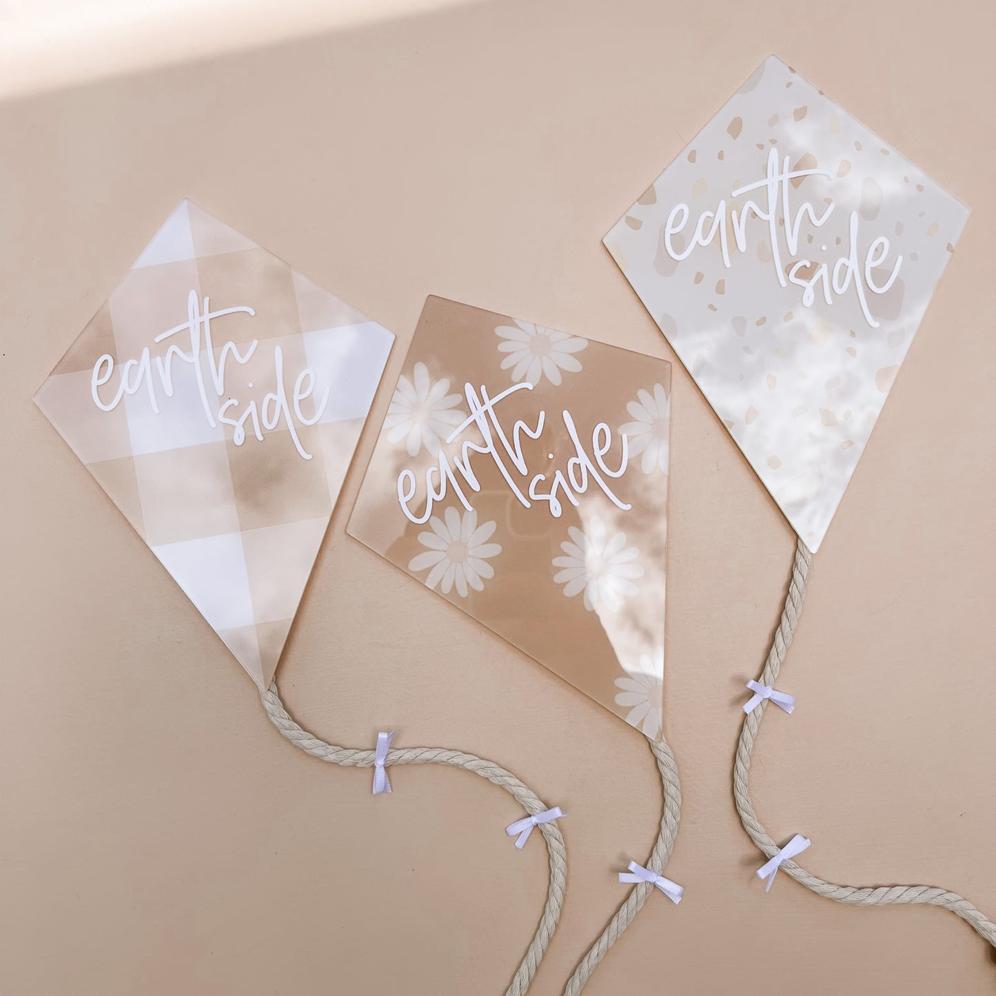 KITE Birth Announcement | Multiple Text, Colour + Pattern Options