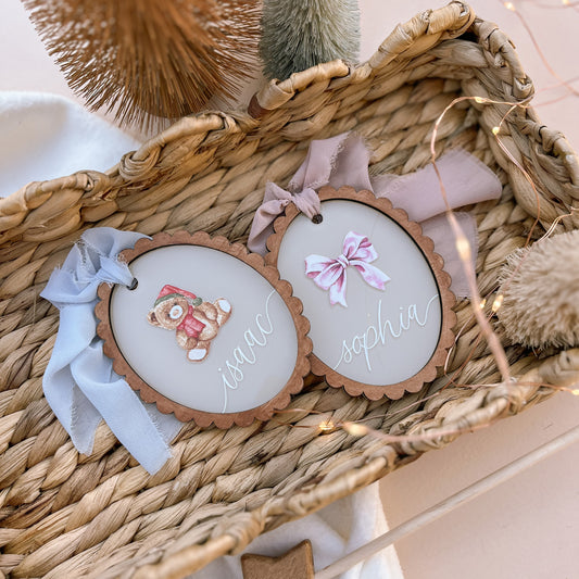 Scalloped Vintage Image Christmas Ornament | Multiple Customisation Options