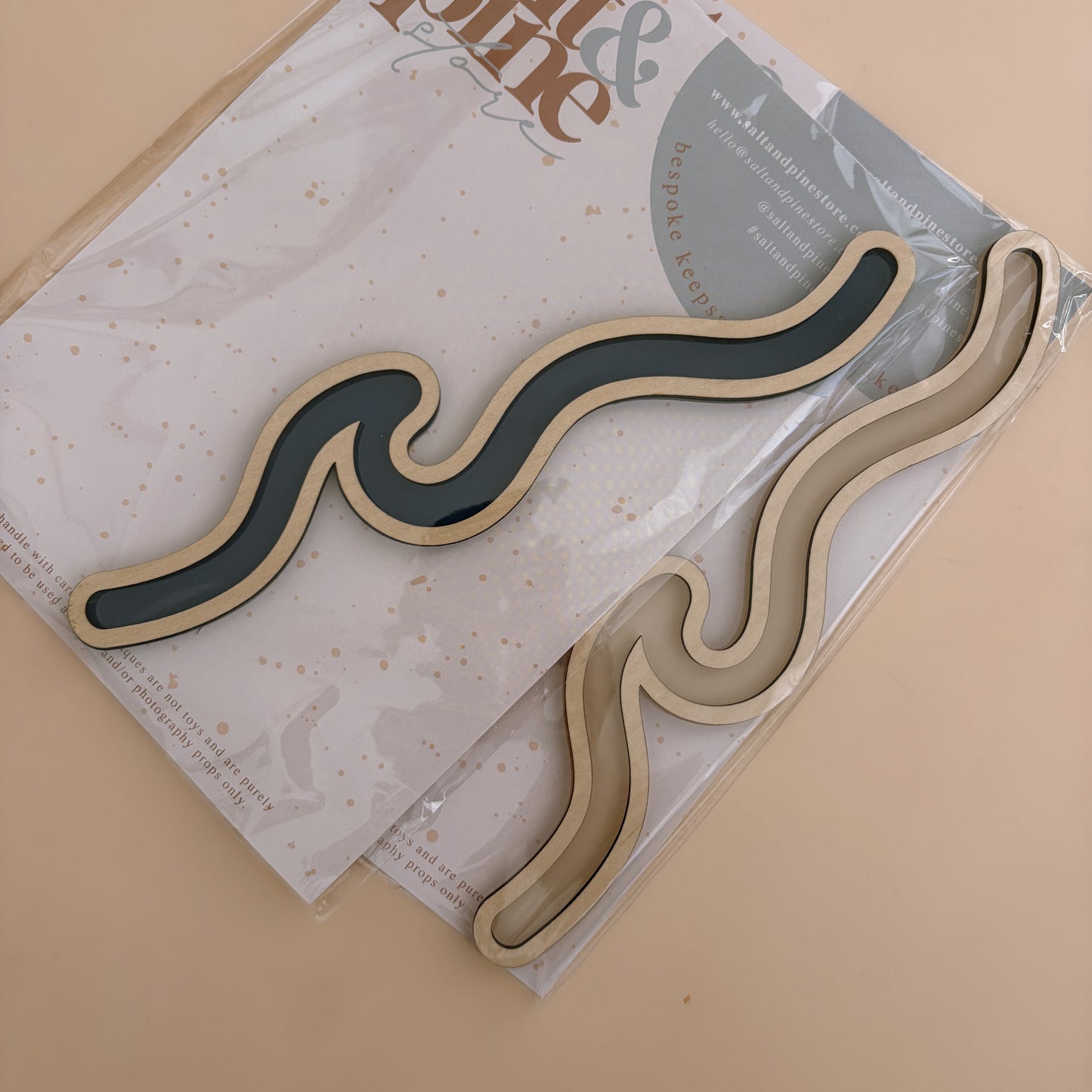 STOCK - Wave Wall Shape