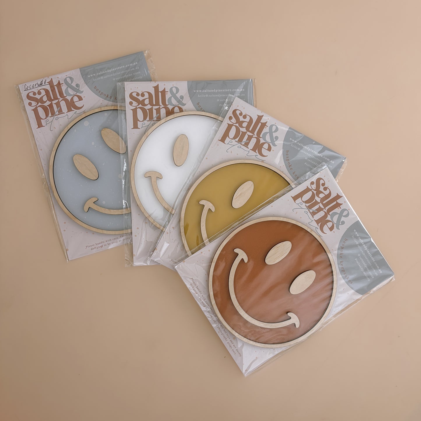 STOCK - Smiley Wall Shape